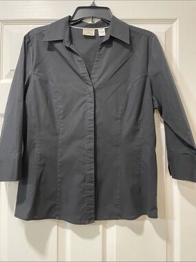 *3 for $10* Riders by Lee Black Top M